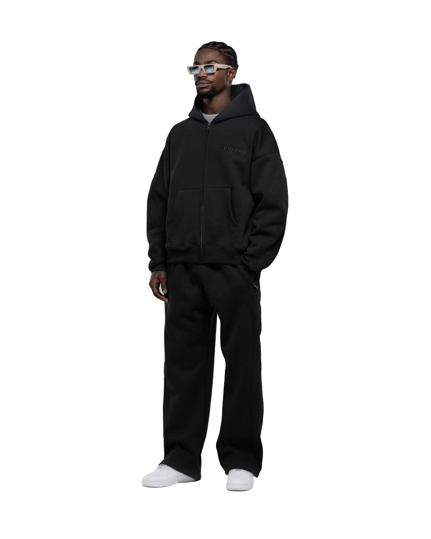 EVERYDAY TRACKPANTS BLACK ON BLACK - theonesclo